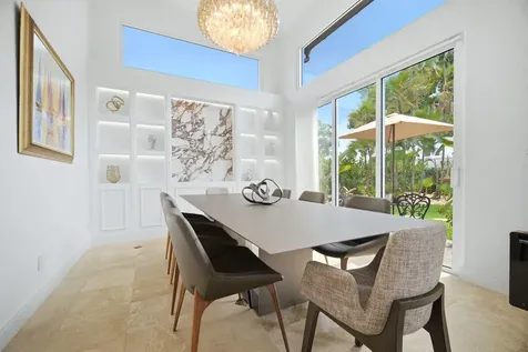 715 NW 101st Terrace Plantation FL 33324
