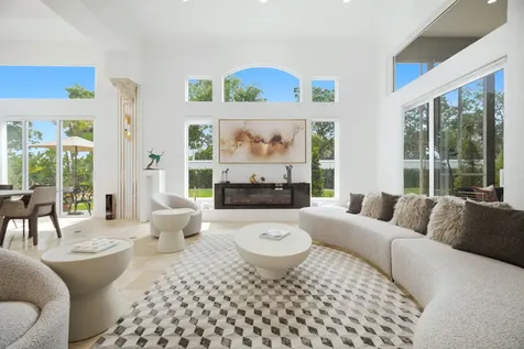 715 NW 101st Terrace Plantation FL 33324