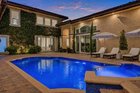 715 NW 101st Terrace Plantation FL 33324