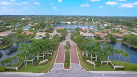 715 NW 101st Terrace Plantation FL 33324
