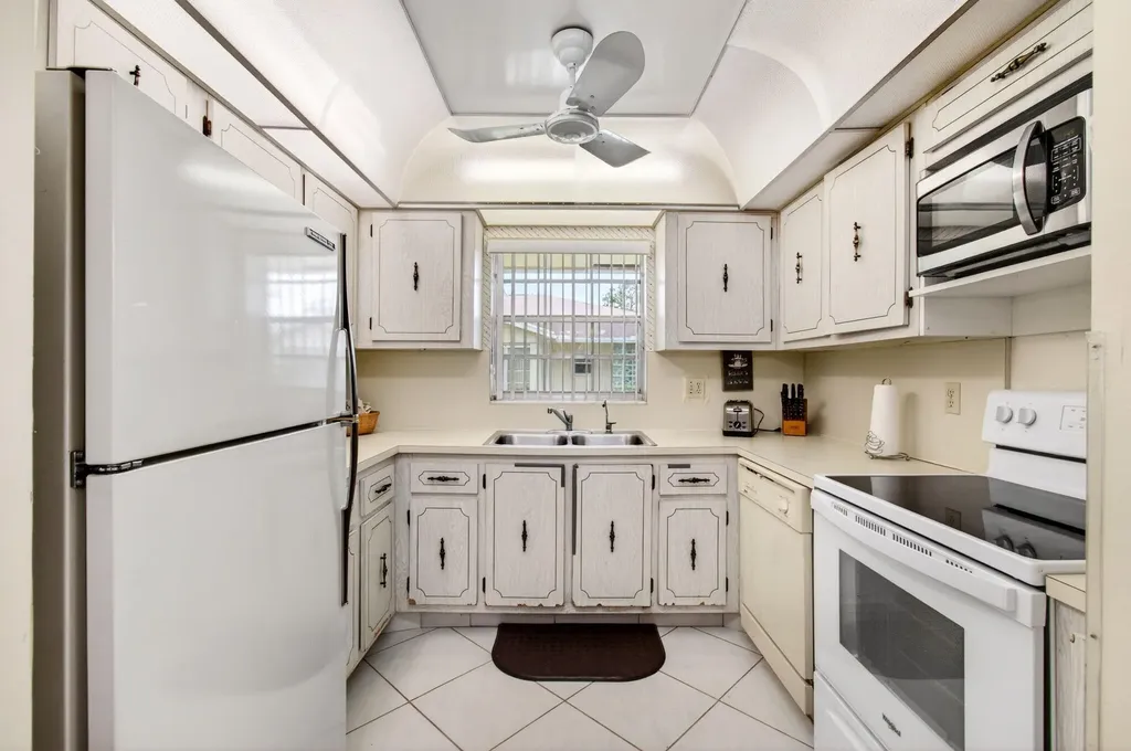 14290 Nesting Way Delray Beach FL 33484