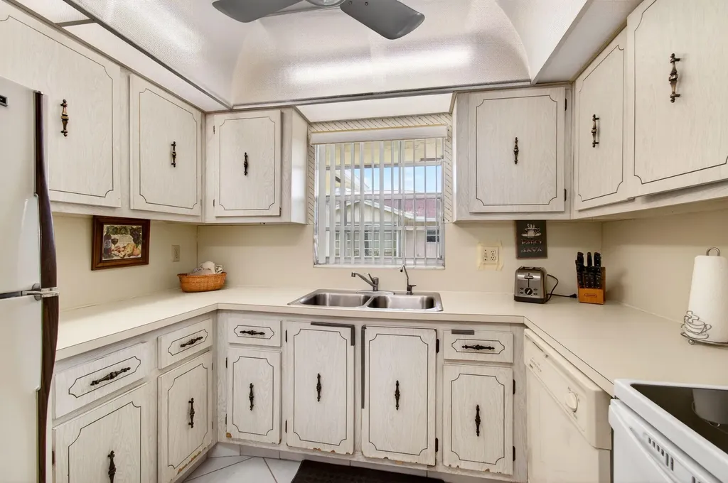14290 Nesting Way Delray Beach FL 33484