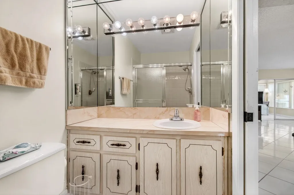 14290 Nesting Way Delray Beach FL 33484