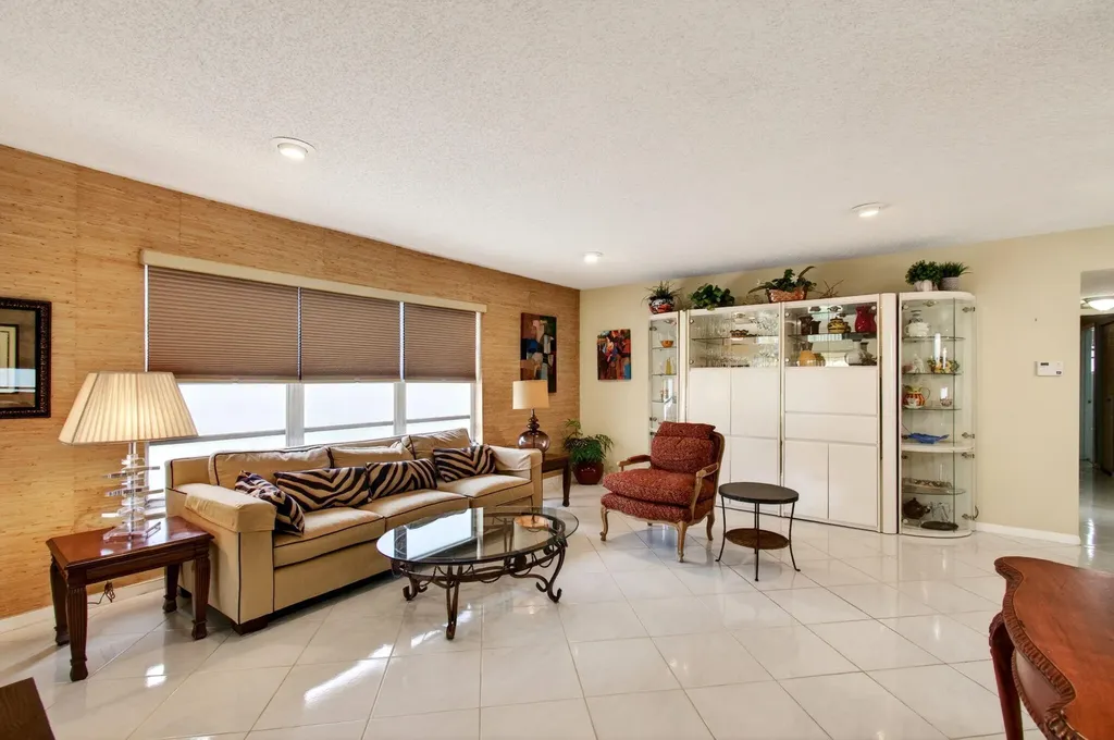 14290 Nesting Way Delray Beach FL 33484