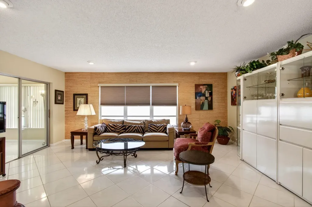 14290 Nesting Way Delray Beach FL 33484