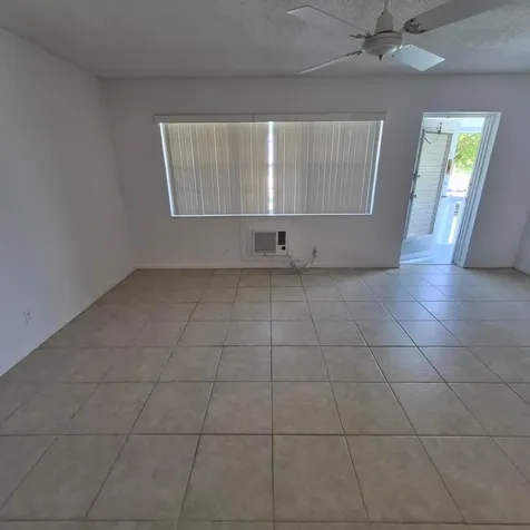 293 Sheffield L West Palm Beach FL 33417