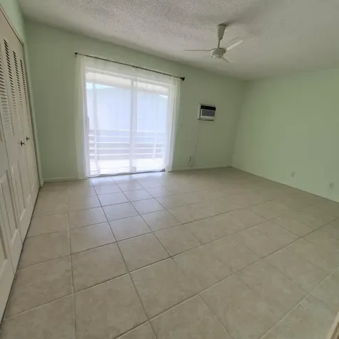 293 Sheffield L West Palm Beach FL 33417