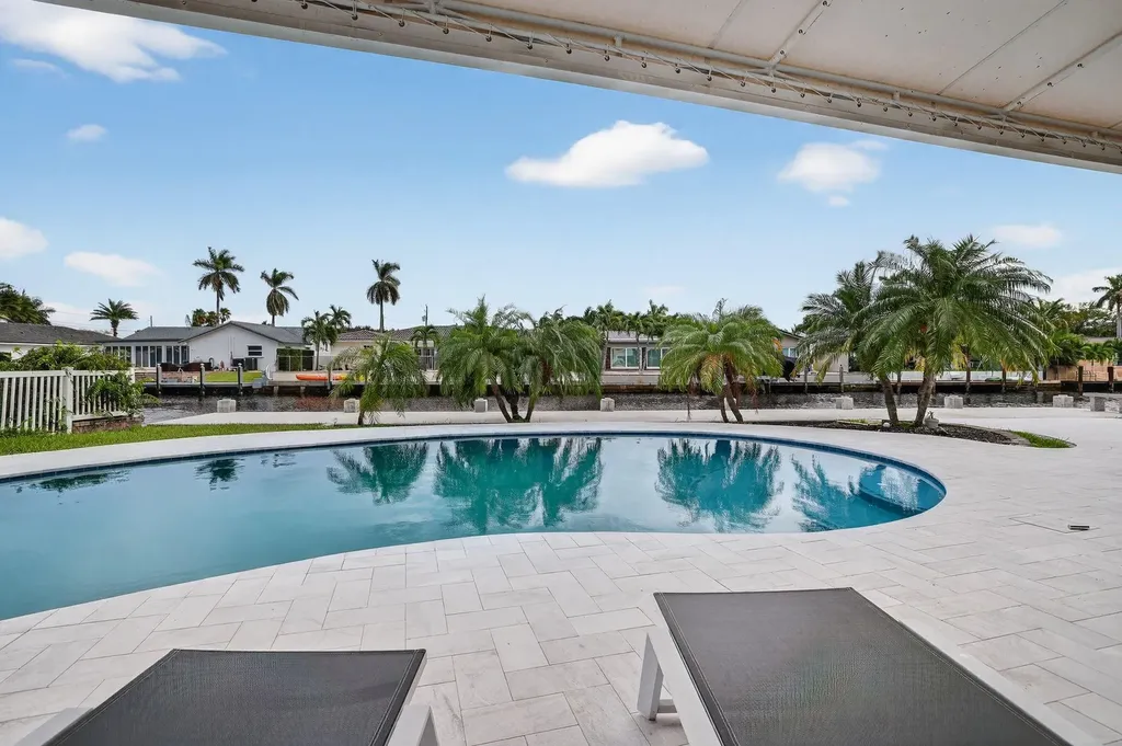 2720 NE 59th Street Fort Lauderdale FL 33308