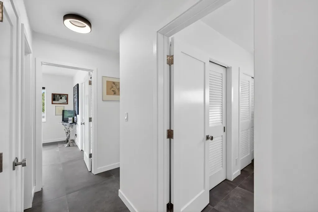 2720 NE 59th Street Fort Lauderdale FL 33308