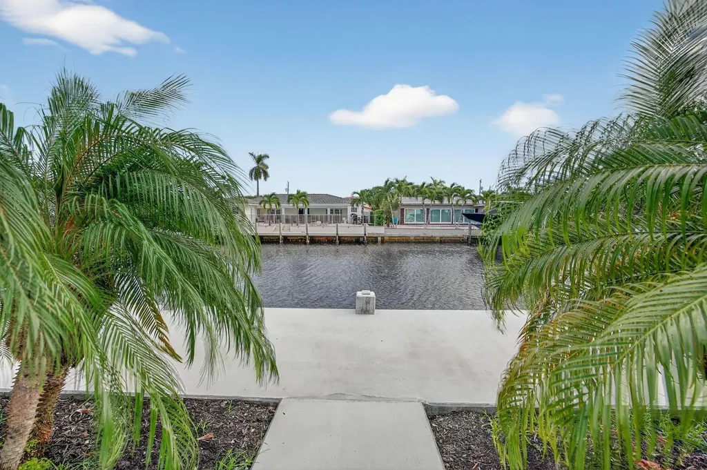 2720 NE 59th Street Fort Lauderdale FL 33308