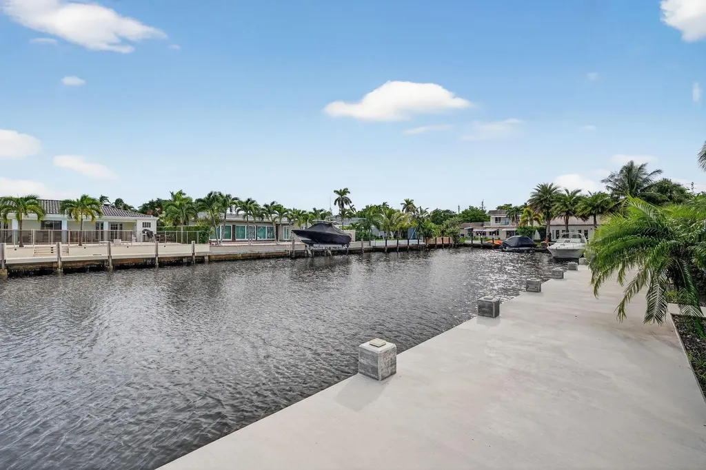 2720 NE 59th Street Fort Lauderdale FL 33308