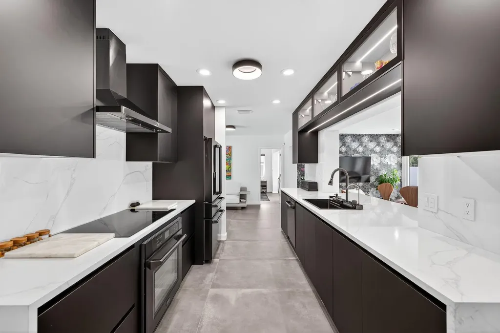 2720 NE 59th Street Fort Lauderdale FL 33308