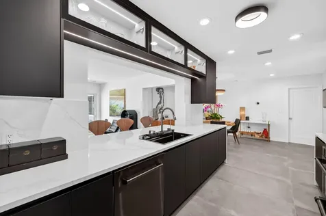 2720 NE 59th Street Fort Lauderdale FL 33308