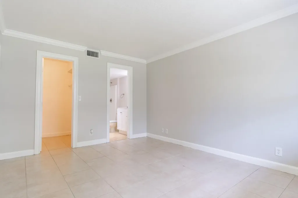 1272 S Military Trail Deerfield Beach FL 33442
