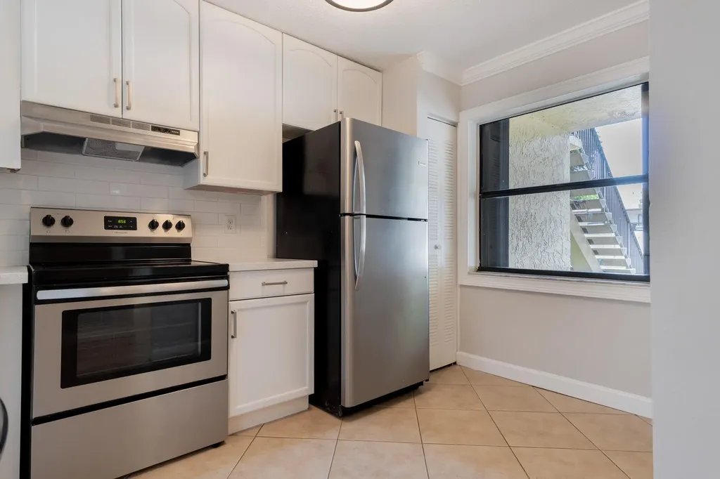 1272 S Military Trail Deerfield Beach FL 33442