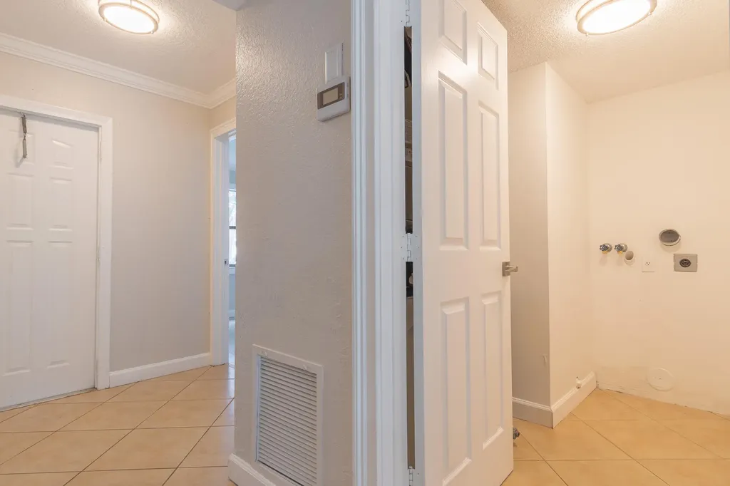 1272 S Military Trail Deerfield Beach FL 33442