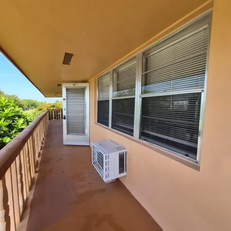 10 Hastings A West Palm Beach FL 33417