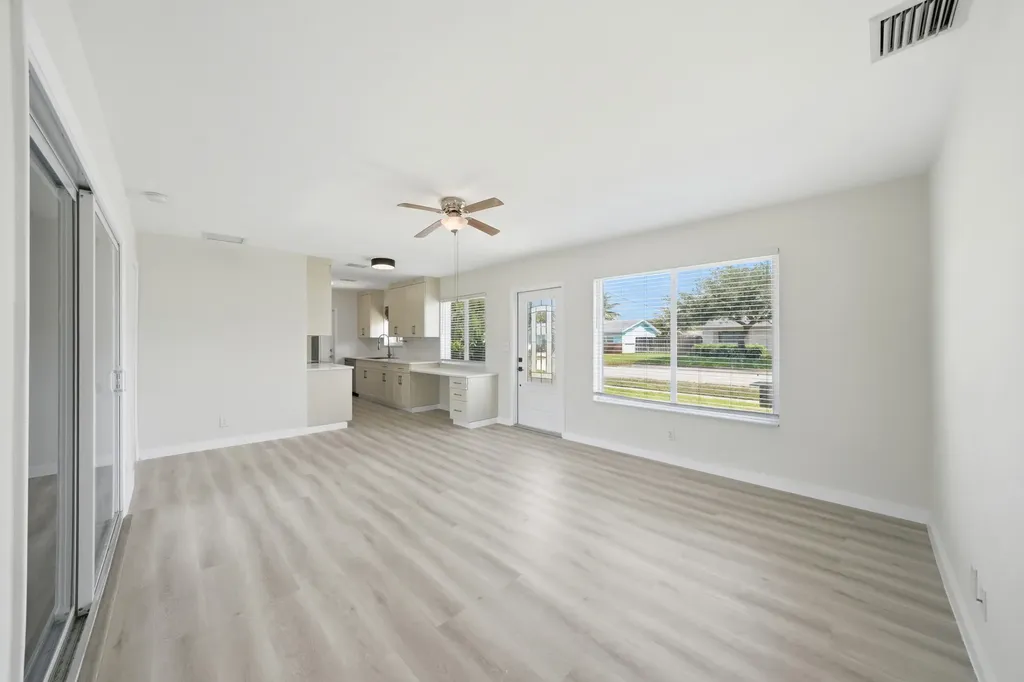 6 SE 14th Court Deerfield Beach FL 33441