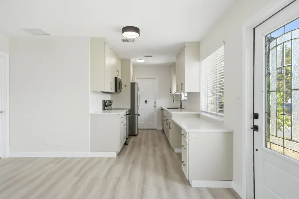 6 SE 14th Court Deerfield Beach FL 33441