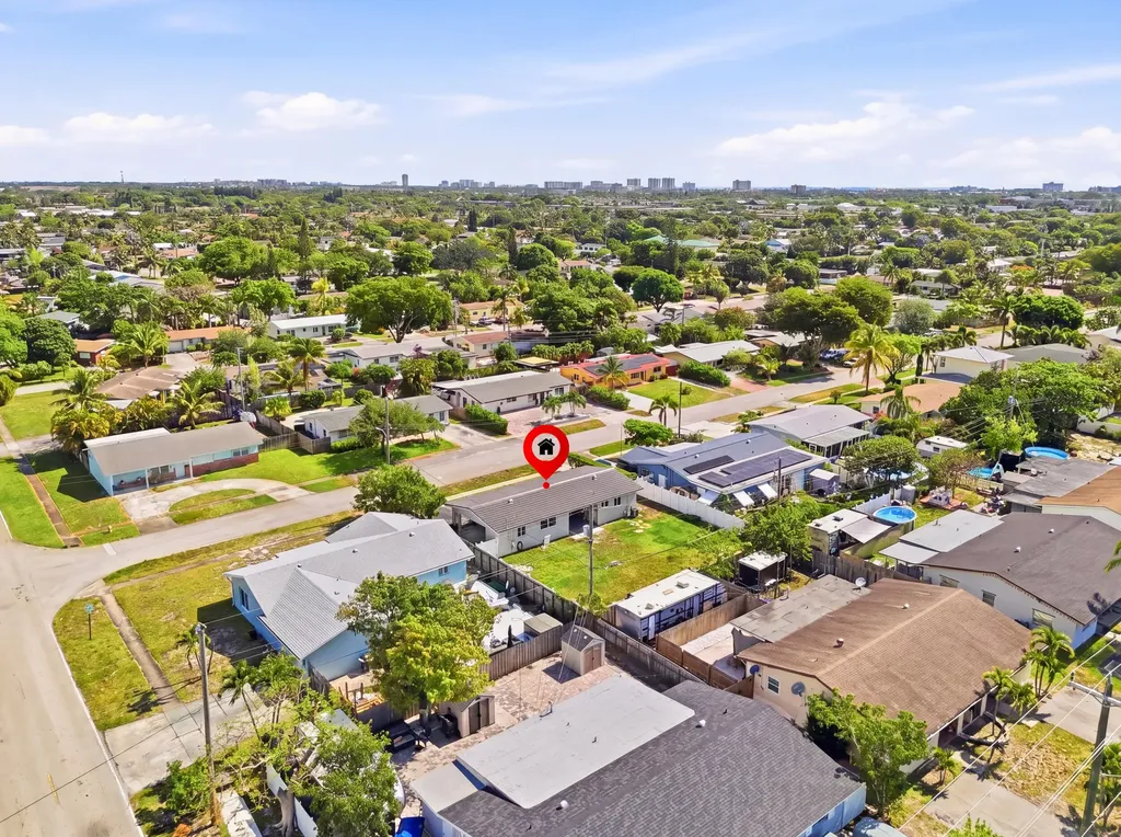 6 SE 14th Court Deerfield Beach FL 33441
