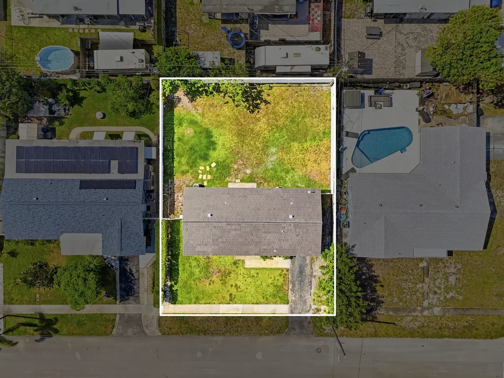 6 SE 14th Court Deerfield Beach FL 33441