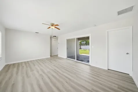 6 SE 14th Court Deerfield Beach FL 33441