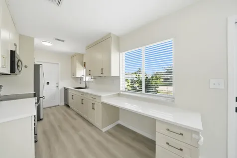 6 SE 14th Court Deerfield Beach FL 33441