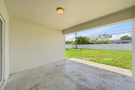 6 SE 14th Court Deerfield Beach FL 33441