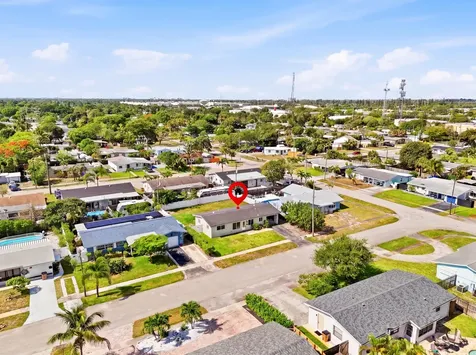 6 SE 14th Court Deerfield Beach FL 33441