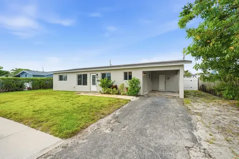 6 SE 14th Court Deerfield Beach FL 33441