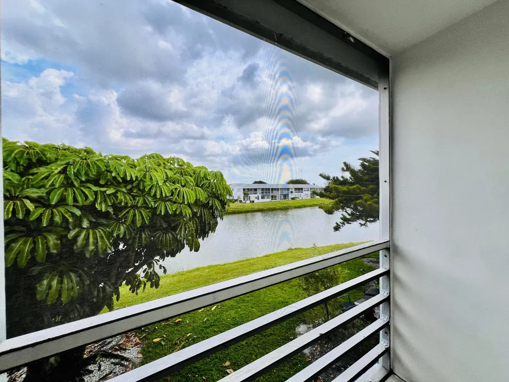 74 Berkshire C West Palm Beach FL 33417