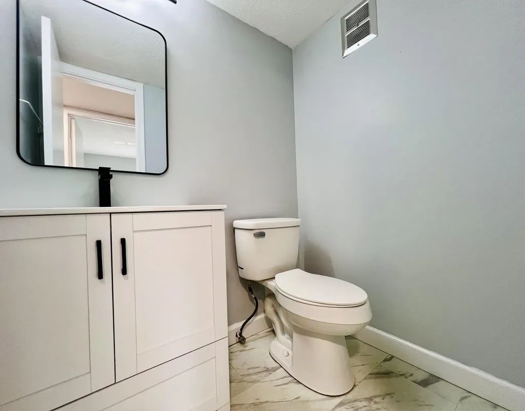 74 Berkshire C West Palm Beach FL 33417