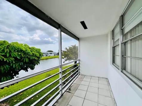 74 Berkshire C West Palm Beach FL 33417