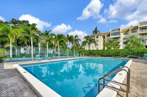 4164 Inverrary Drive Lauderhill FL 33319