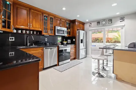 7003 Marlberry Lane Tamarac FL 33321