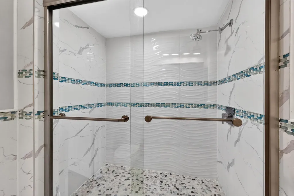 32 Wimbledon Lake Plantation FL 33324