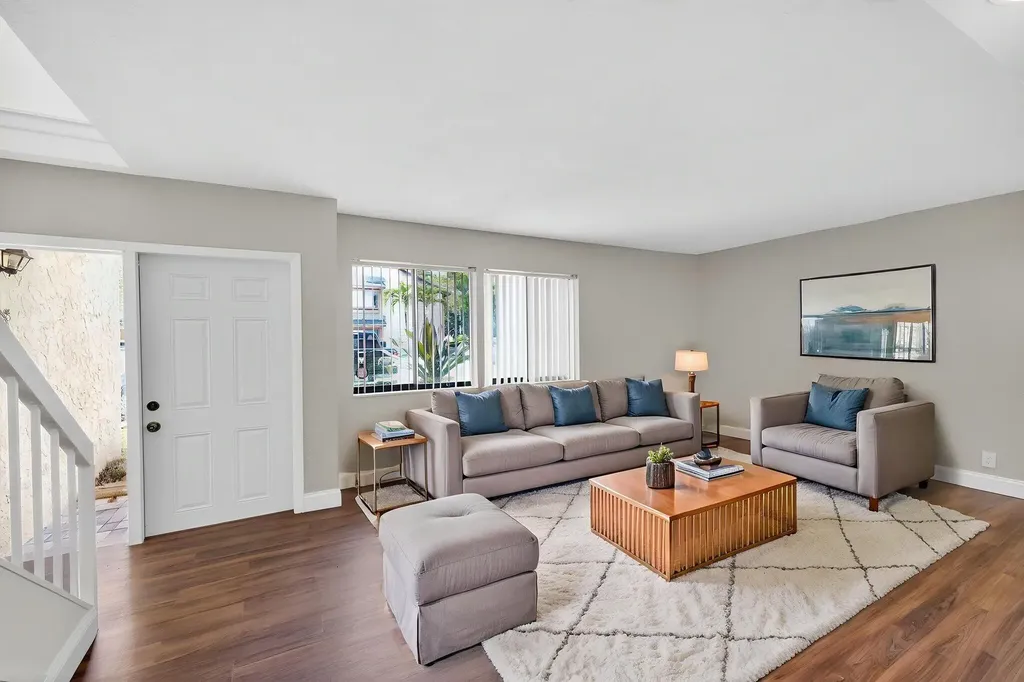 32 Wimbledon Lake Plantation FL 33324