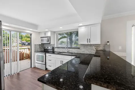 32 Wimbledon Lake Plantation FL 33324