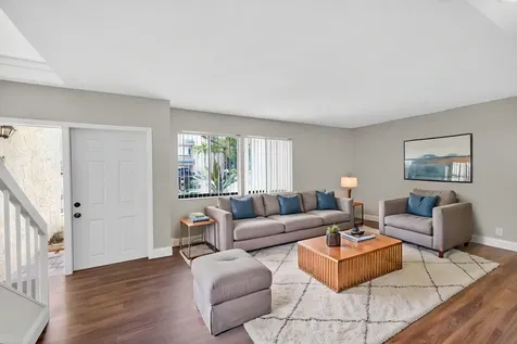 32 Wimbledon Lake Plantation FL 33324