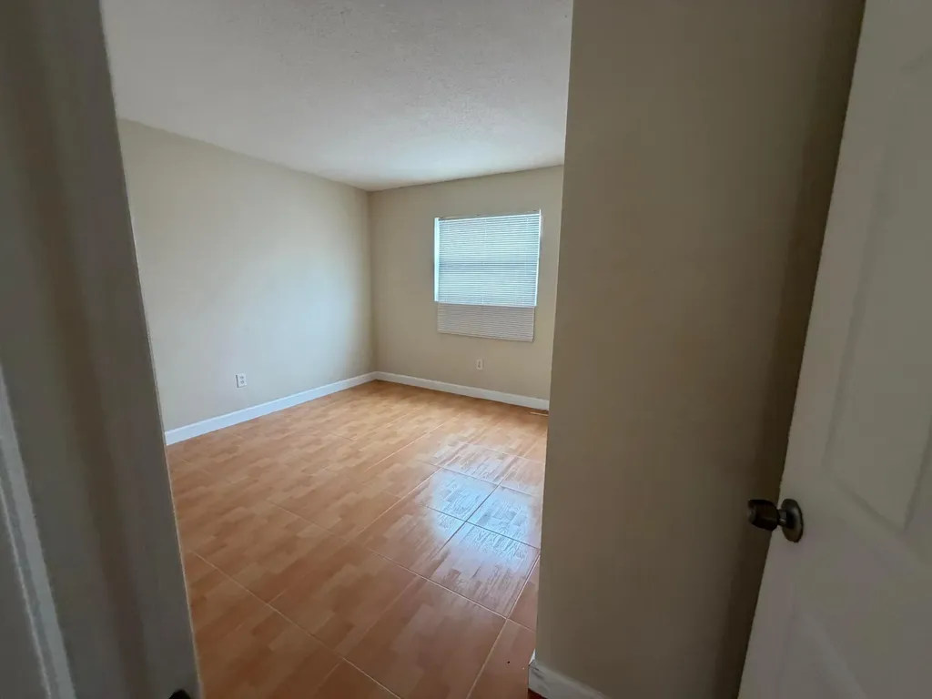 3660 SW 60th Avenue Davie FL 33314