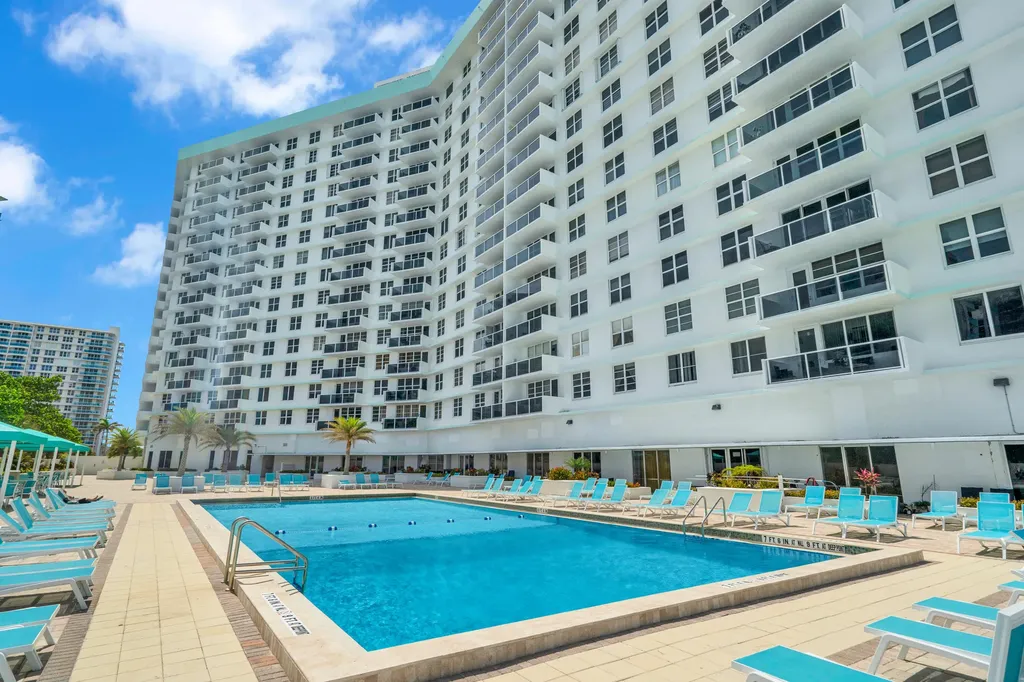 3725 S Ocean Drive Hollywood FL 33019