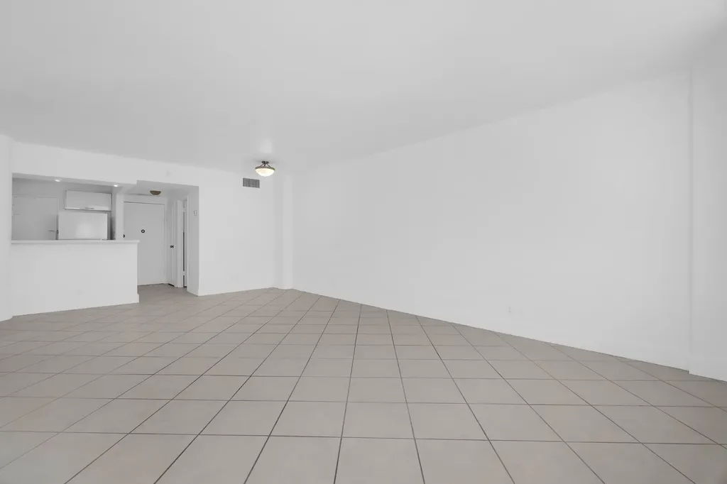 3725 S Ocean Drive Hollywood FL 33019