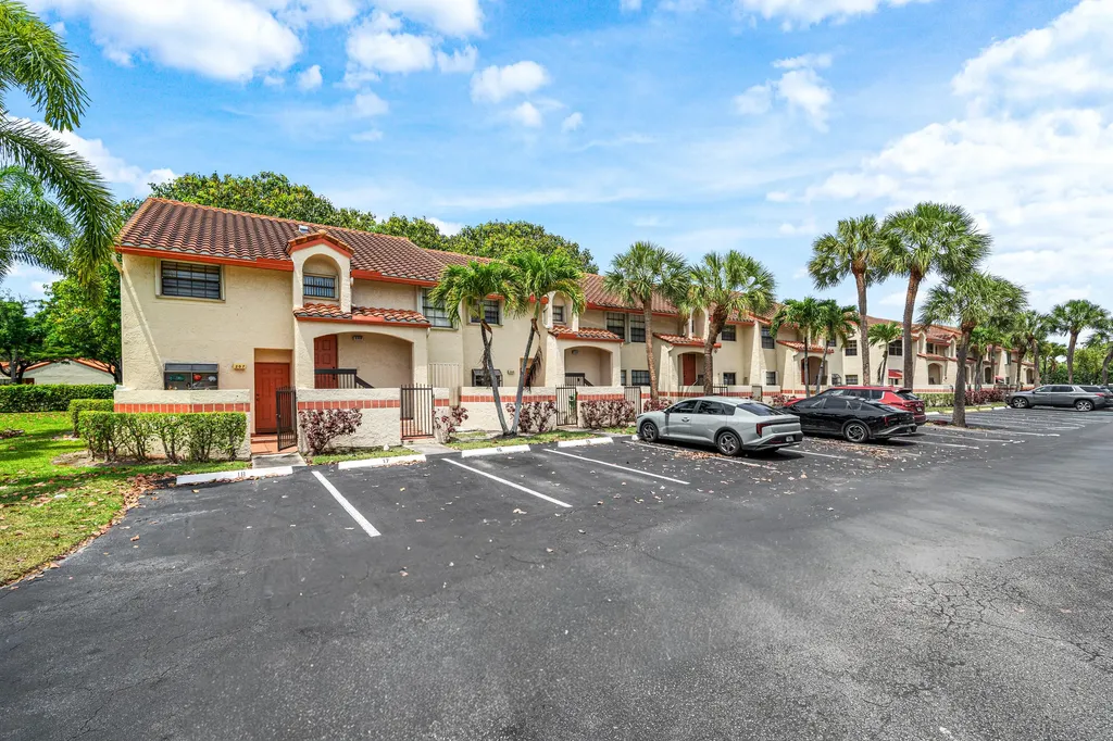206 Congressional Way Deerfield Beach FL 33442