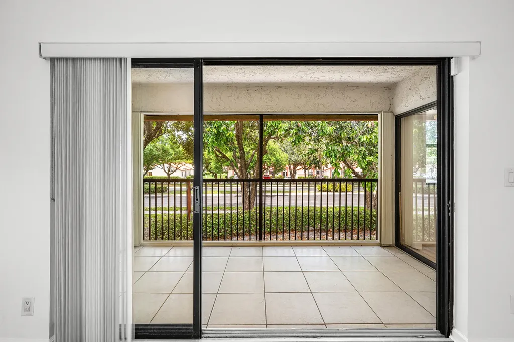 206 Congressional Way Deerfield Beach FL 33442