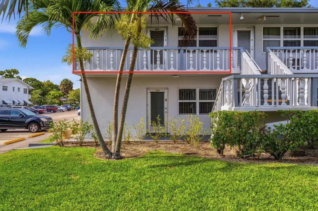 253 Coventry K West Palm Beach FL 33417