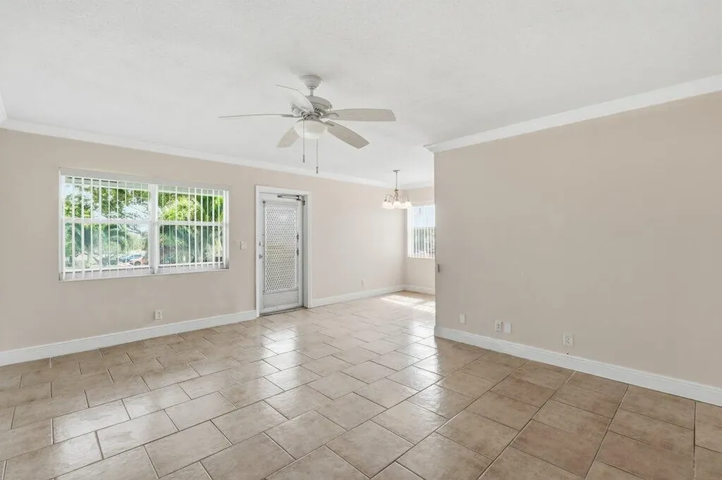 253 Coventry K West Palm Beach FL 33417
