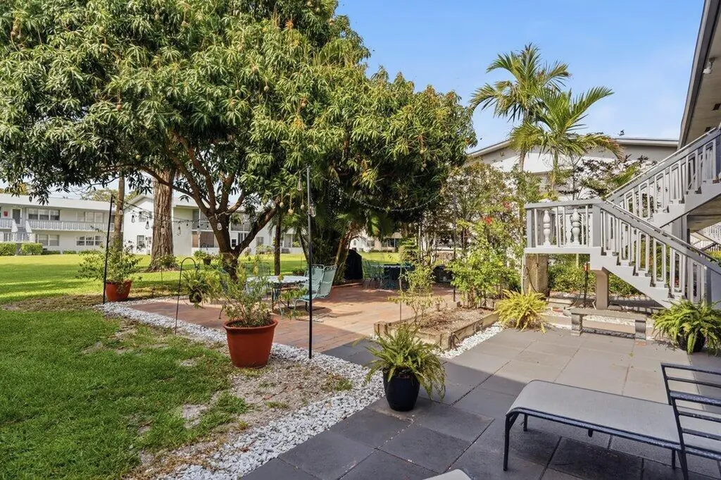 253 Coventry K West Palm Beach FL 33417