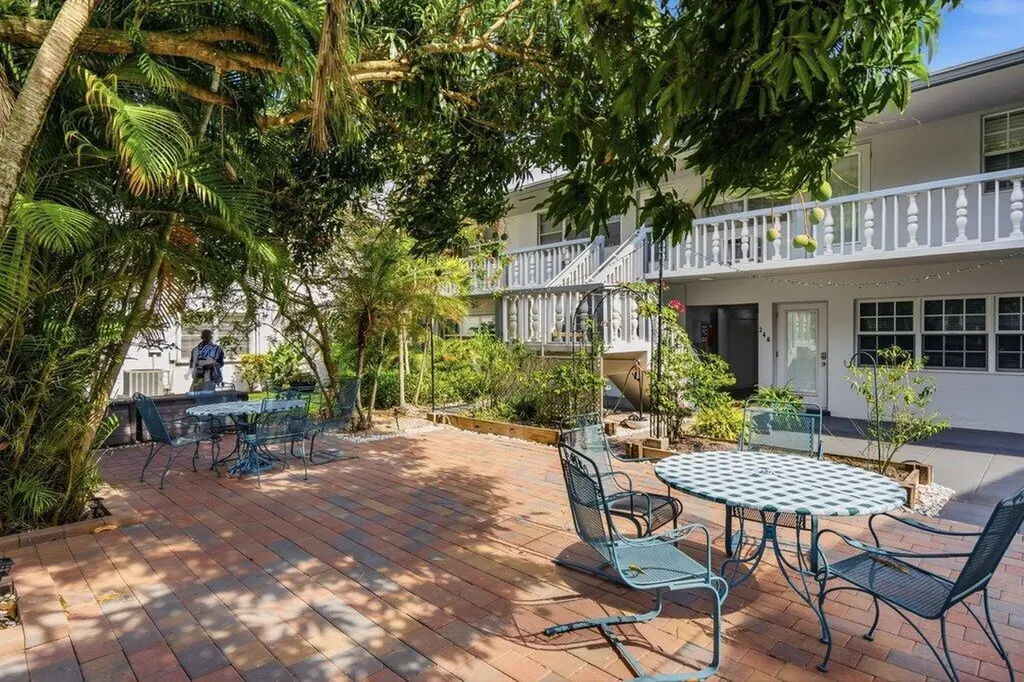 253 Coventry K West Palm Beach FL 33417