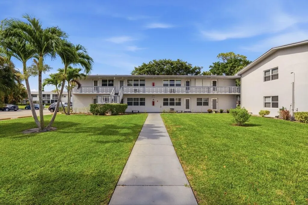253 Coventry K West Palm Beach FL 33417