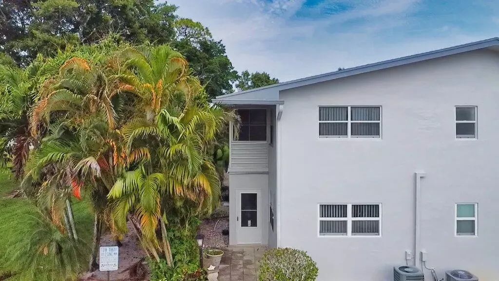 253 Coventry K West Palm Beach FL 33417